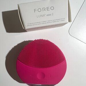[Gently used] Foreo Luna Mini - Fuchsia Pink